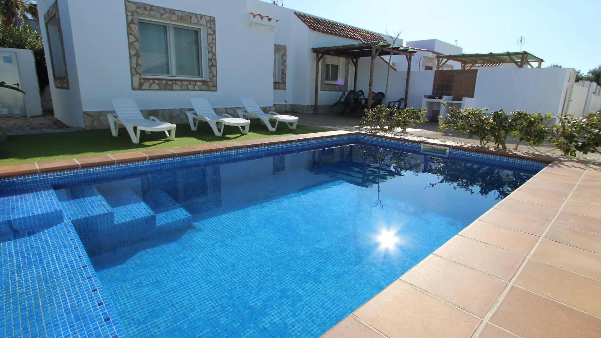 Casa Familiar Con Piscina Privada Y Wifi, Cerca Del Mar, Aire Acondicionado, Mascotas Y Playa Para Perros. - Es-184-1 Riumar Spain